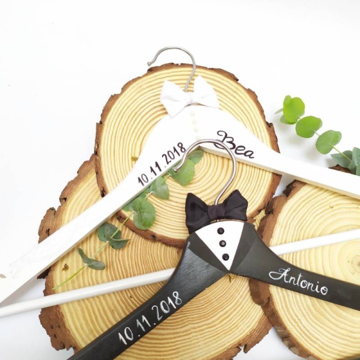 PERCHAS PARA TRAJES DE NOVIOS