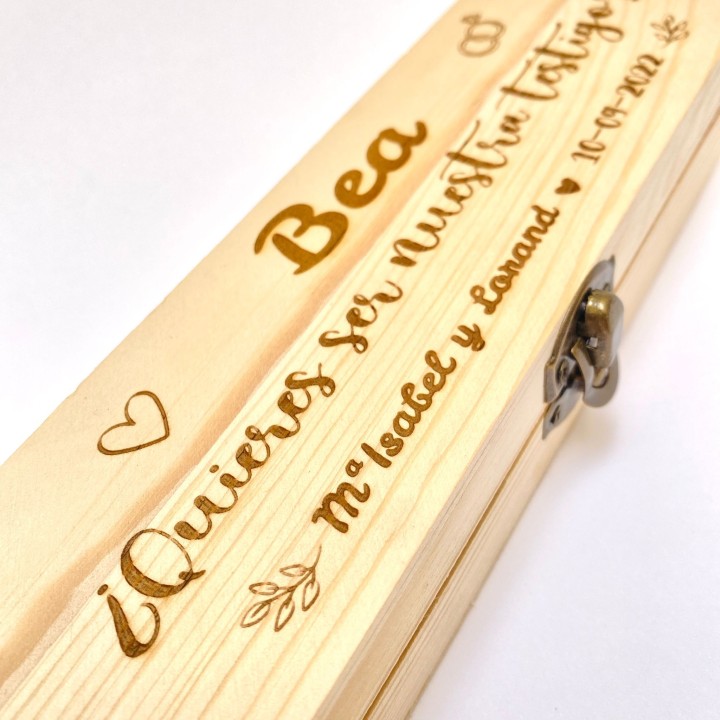 CAJA DE MADERA PARA TESTIGOS DE BODA CON BOLI Y LLAVERO