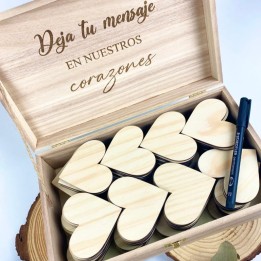 CAJA CON CORAZONES PARA DEDICATORIAS