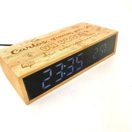RELOJ DESPERTADOR Y BASE DE CARGA
